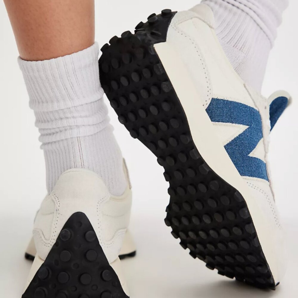 New Balance 327 Casual Womens Sneakers Shoes White Canvas Blue ~ various sizes ~ - Picture 3 of 14